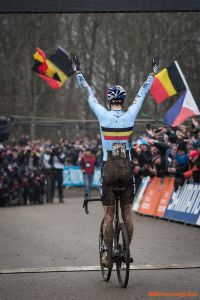 Cyclocross 2.nap: Belga sikerek, csalódott hollandok